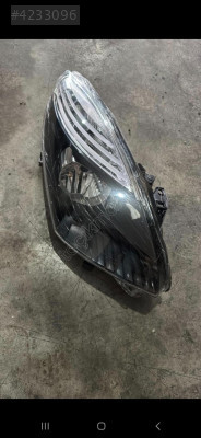 Renault Clio 4 Sağ ve Sol Far Çıkma Orjinal