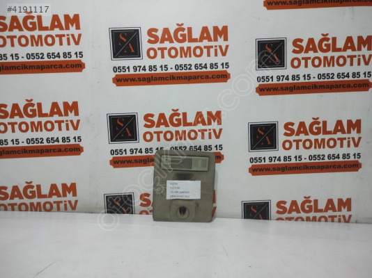 ÇIKMA AUDİ 80 TAVAN LAMBASI OEM; 443877829