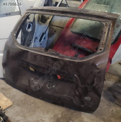 DACİA DUSTER BAGAJ KAPAĞI