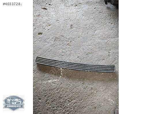 VW T4 ÖN KAPUT IZGARASI 6U0853668A
