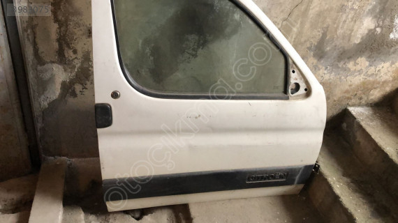 CITROEN BERLİNGO 2007 MODEL SAG ÖN KAPI DOLU