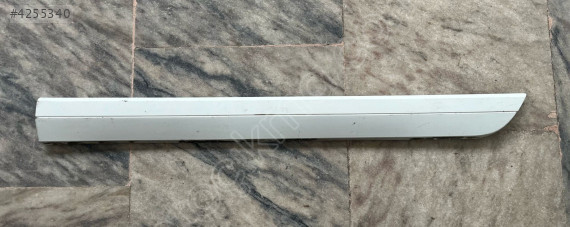 Orjinal Passat B8 Sol Arka Kapı Çıtası - 3G0854949E