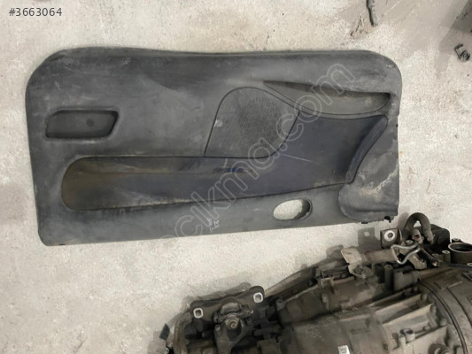 Volkswagen golf 5 sol arka kapı döşemesi çıkma