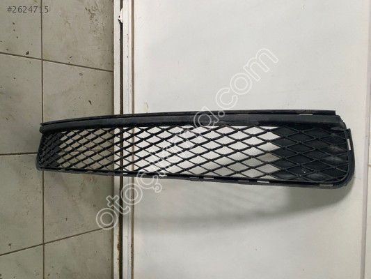 2010-2012 Toyota auris tampon orta ızgara