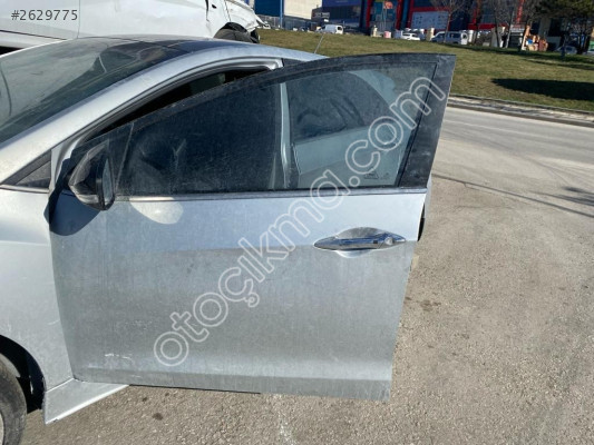 2015 HYUNDAİ İ30 SOL ÖN KAPI HATASIZ DOLU (AYNA DÖŞEMESİ HARİÇ)