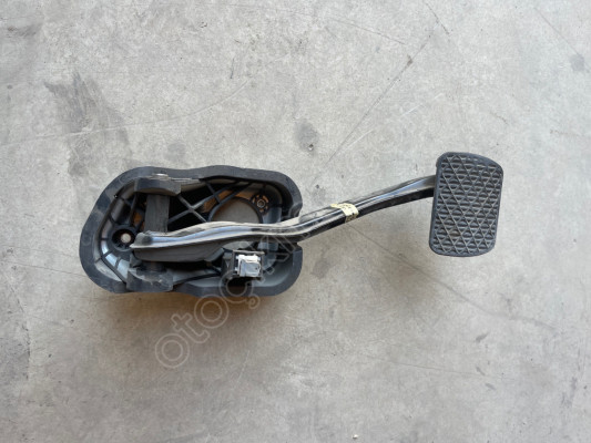 MERCEDES C300 W205 FREN PEDALI A2052920415