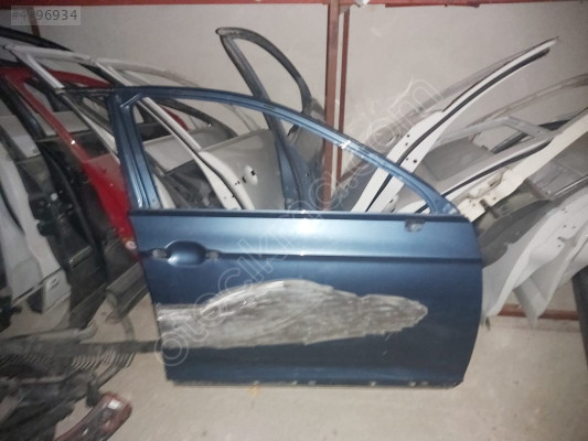 VOLKSWAGEN PASSAT B8 SAĞ ÖN KAPI
