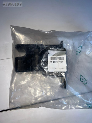Sağ Ön Tampon Bağlantı Ayağı Clio 4/Captur/620923103R