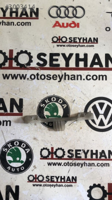 1K0858685B Volkswagen Golf 6  tavan tutamağı braketi