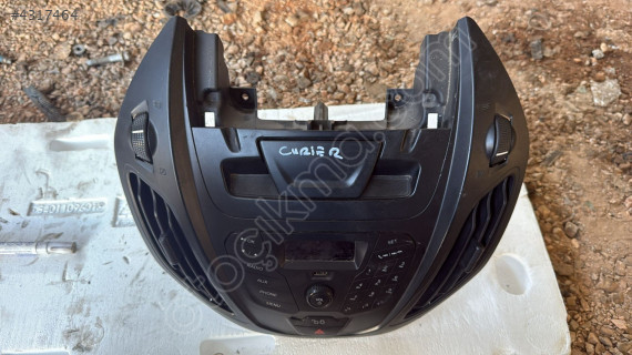 2016 FORD COURİER ÇIKMA ORJİNAL TEYP ÇERÇEVESİ