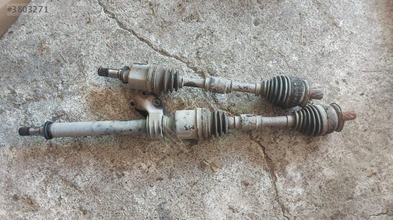 Mazda 3 BK kasa Z6 motor Ön Aks Takımı