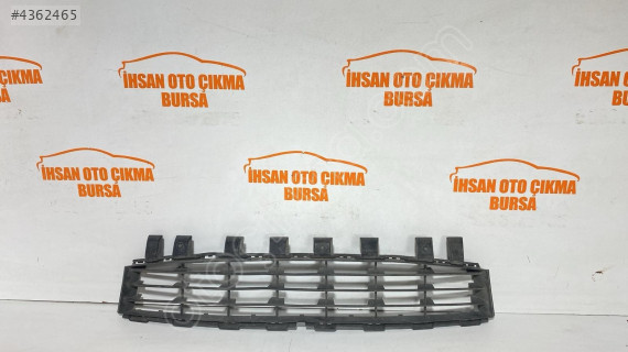 Megane 2-II Ön Tampon Alt Izgara (2006-2010) 8200412379
