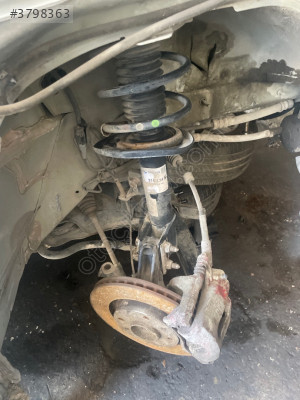 Citroen C4 sağ ön taşıyıcı