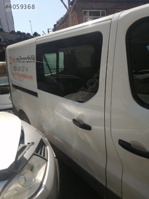 RENAULT TRAFIC SAĞ SÜRGÜLÜ KAPI KONUK OTO 05323167897
