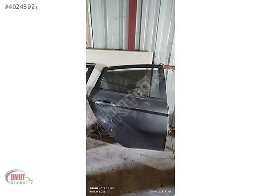FORD FIESTA SAG ARKA KAPI