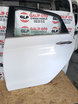HYUNDAİ İ30 SOL ARKA KAPI BEYAZ HATASIZ DOLU