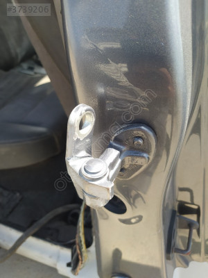 ÇIKMA VOLVO S40 SAĞ ARKA KAPI MENTEŞESİ ÜST