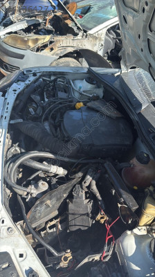 Clio 1.4 benzin tesisat sigorta