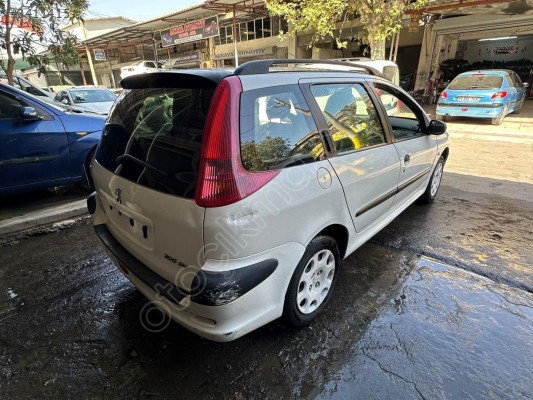 Peugeot 206 sağ arka kapı Station vagon