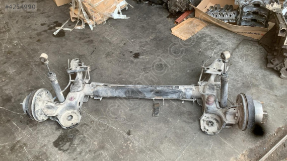 peugeot 208 arka dingil