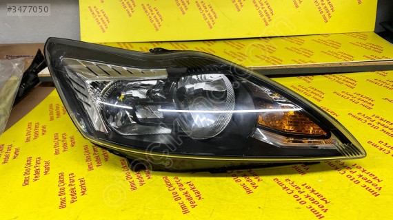 FORD FOCUS SİYAH ZEMİN SAĞ FAR SIFIR ORJİNAL