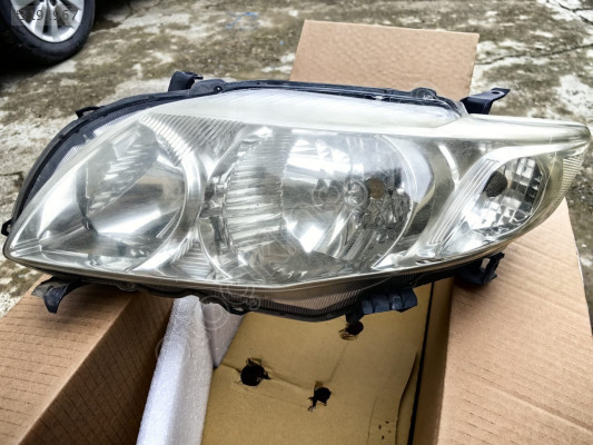 Toyota Corolla 2007-2010 Sol ön far çıkma