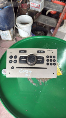 Opel Corsa d çıkma orjinal teyp 3000