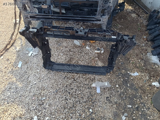 Volkswagen t_Roc on panel