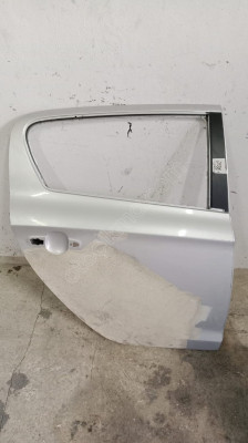 Hundai i20 sag arka kapi