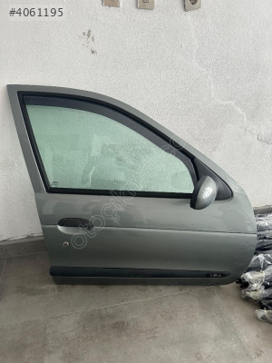 MEGANE 1 SAĞ ÖN KAPI ORJİNAL ÇIKMA