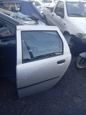 Fiat Punto Sol Arka Kapı - Mert Oto Çıkma Parçaları