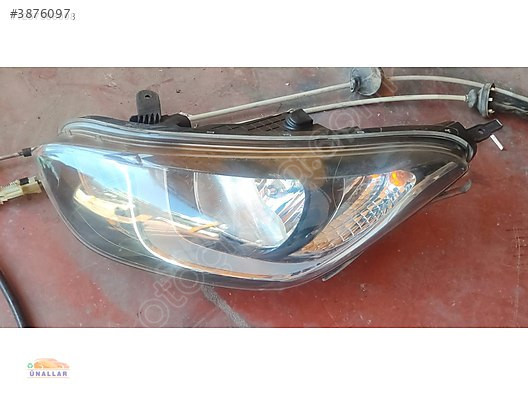 Hyundai i20 Sol Ön Far - Ünallar Oto Çıkma Yedek Parça