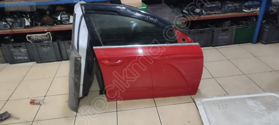 SKODA OCTAVIA SAĞ ÖN KAPI