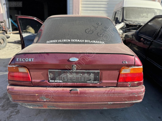 Ford eskort bagaj kapağı