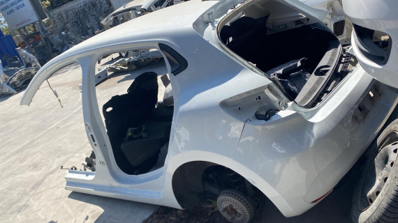 RENAULT CLİO5 SOL ARKA KESME ÇAMURLUK OTO FEDAİ
