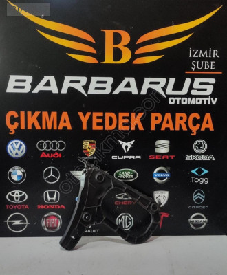 AUDİ A4 ARKA TAMPON SAĞ BRAKETİ 8VD807378