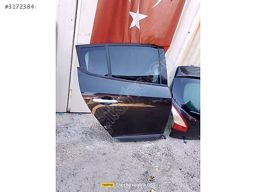 MEGAN 3 SAĞ ARKA KAPİ TEMİZ ORJİNAL