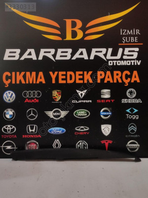 AUDİ A6 ÇAMURLUK ÜST BRAKETİ SOL 4K0820581