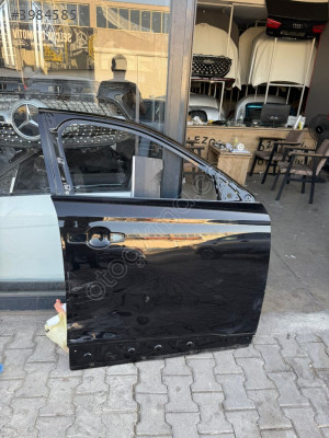 Togg sağ ön kapı siyah