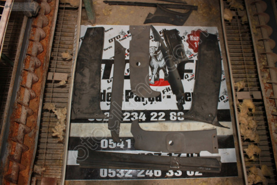 NİSSAN D23-D25 2003 PİKAP BAKALİTLER