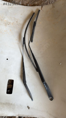 2016 FORD COURİER ÇIKMA ORJİNAL SİLECEK KOLLARI