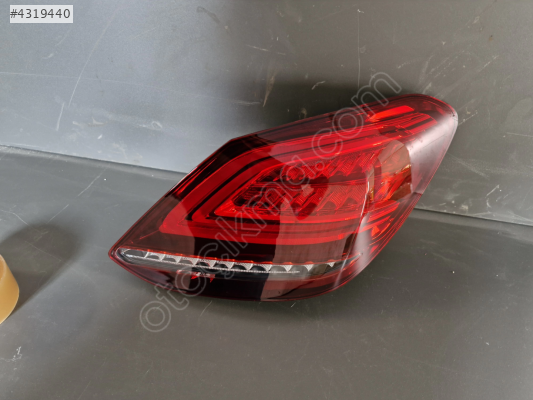 W205 C200 SAĞ ARKA STOP LAMBASI LEDLİ SIFIR 2019 2020 2021