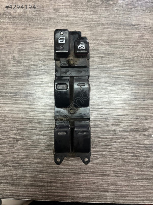 Toyota Corollo 4 lü Cam Düğmesi