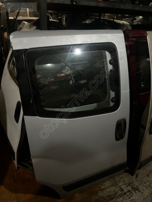 FIAT FİORİNO SAĞ SÜRGÜLÜ KAPİ
