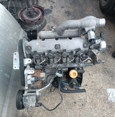 Renault trafik 1.9 orjinal dolu garantili motor