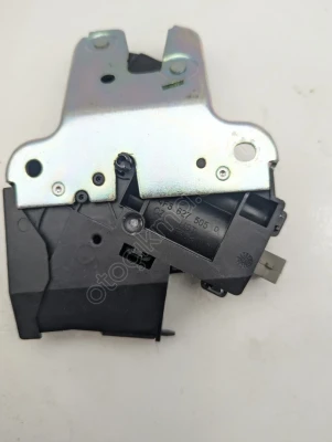 4E0827645A ORJNAL BAGAJ KORUMA KAPAĞI JETTA AUDİ A4 A8 20032008