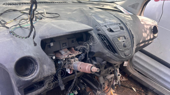 FORD COURİER GÖĞÜSLÜ ORJİNAL ÇIKMA