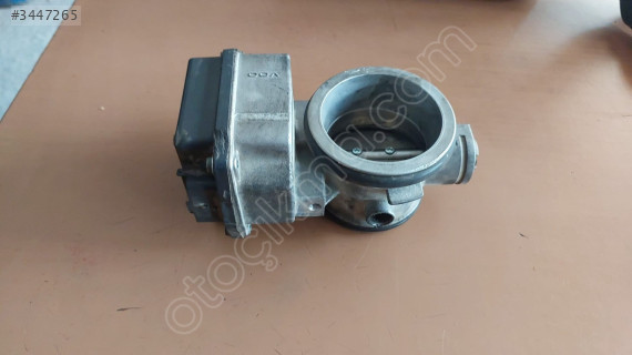 8200123061 Renault Megane 2 çıkma 1.4 16 valf kelebek boğazı