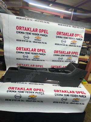 Opel Corsa D Orta konsol