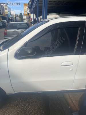 Fiat Albea sol ön kapı